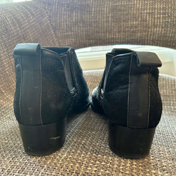 Wishbone Collection: Black Ankle Boots, Size: 7.5 - Picture 13 of 13